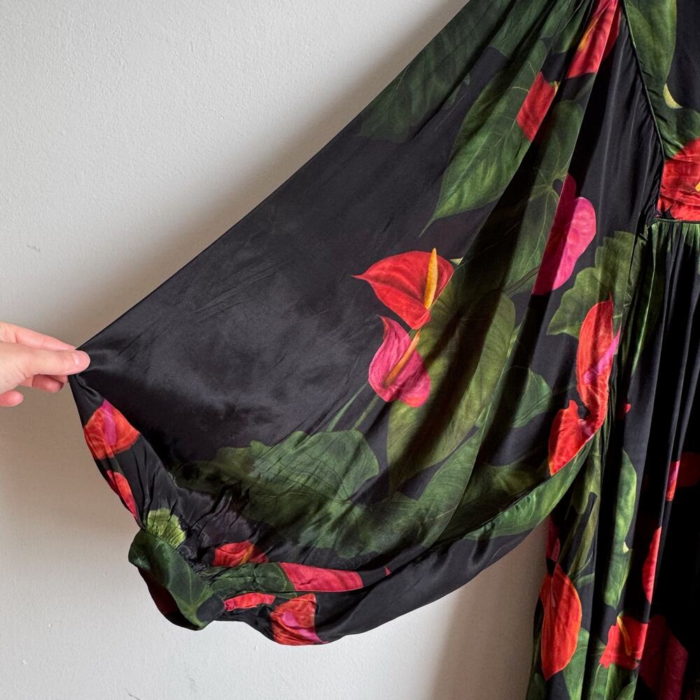 NWT FARM RIO Anthurium V-neck Floral Maxi Dress - Picture 7 of 15